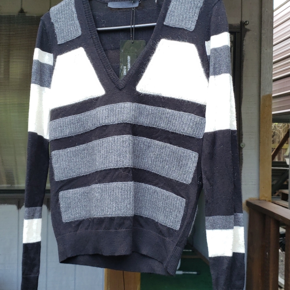 Ladies sweater